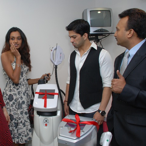 Prettislim-Clinic-Introducing-New-U-Lipo-Machine-With-Celebrities