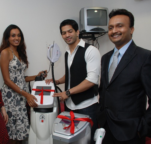 Prettislim-Clinic-Introducing-New-U-Lipo-Machine-With-Celebrities